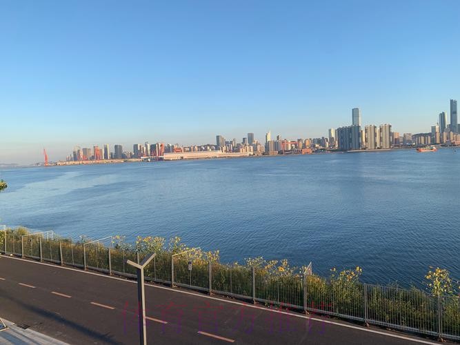 大连梭鱼湾足球场项目建设持续推进 文体旅产业深度融合发展 大连梭鱼湾足球场项目建设持续推进 文体旅产业深度融合发展