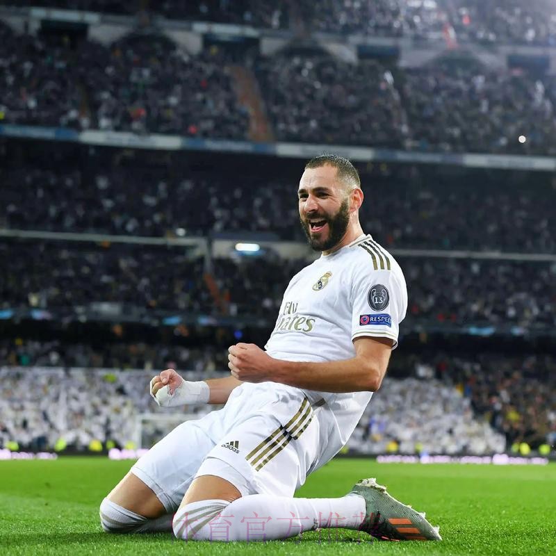 官方:本泽马当选本赛季欧冠最佳球员 官方:本泽马当选本赛季欧冠最佳球员